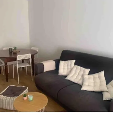 Cosy Climatise Proche Apartman *